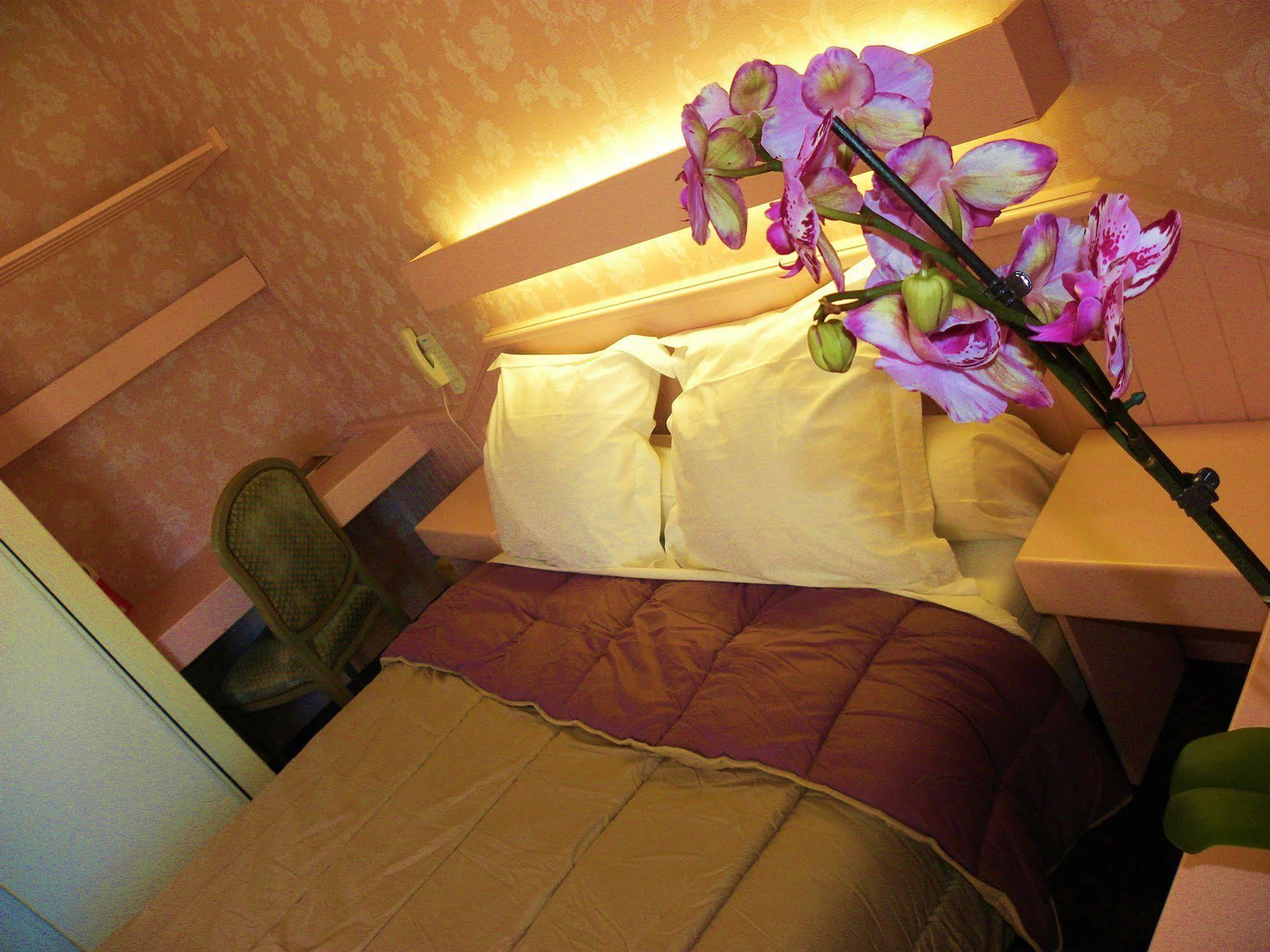 Hotel Ursula Камбо-ле-Бен Екстериор снимка
