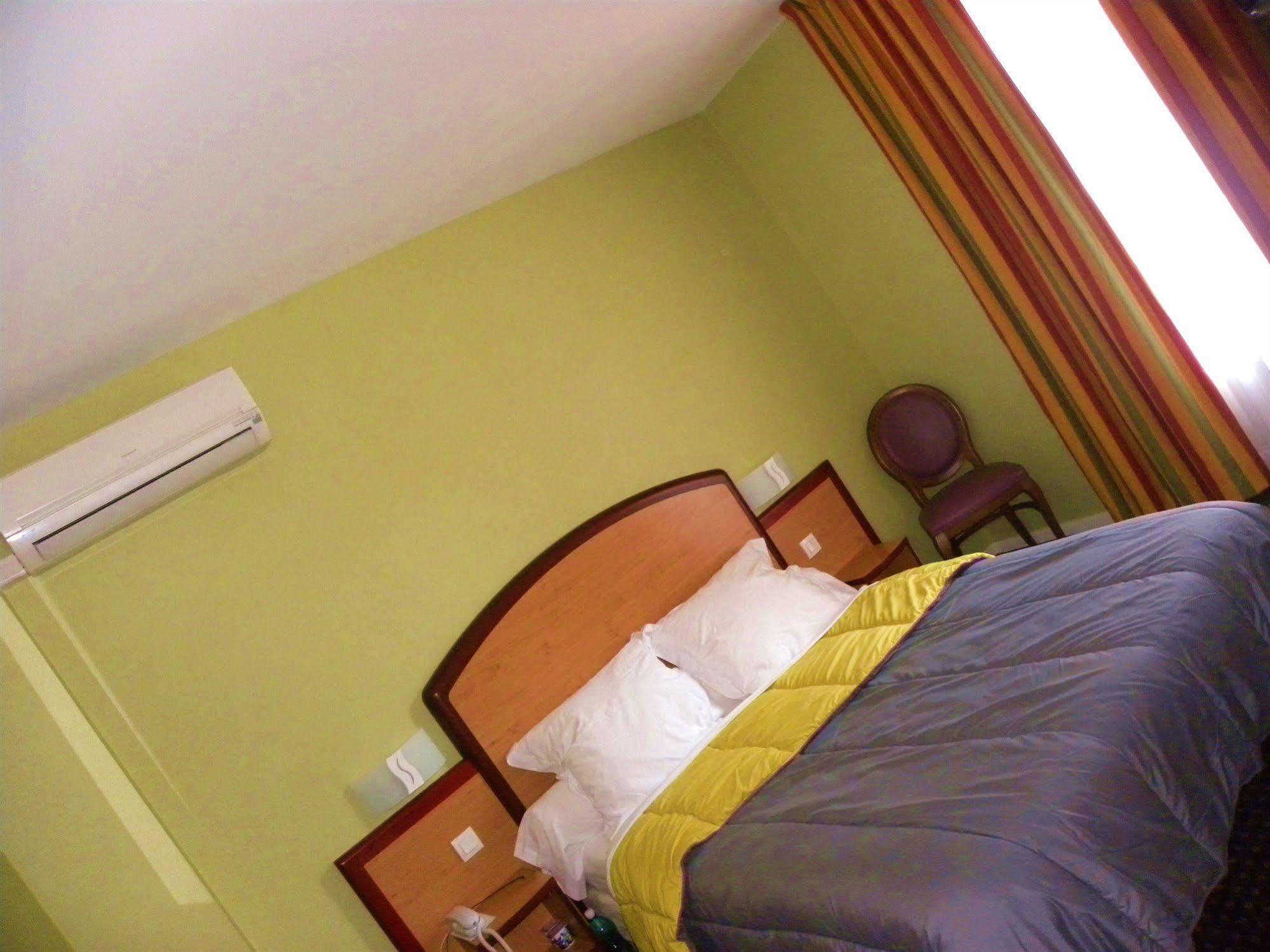 Hotel Ursula Камбо-ле-Бен Екстериор снимка